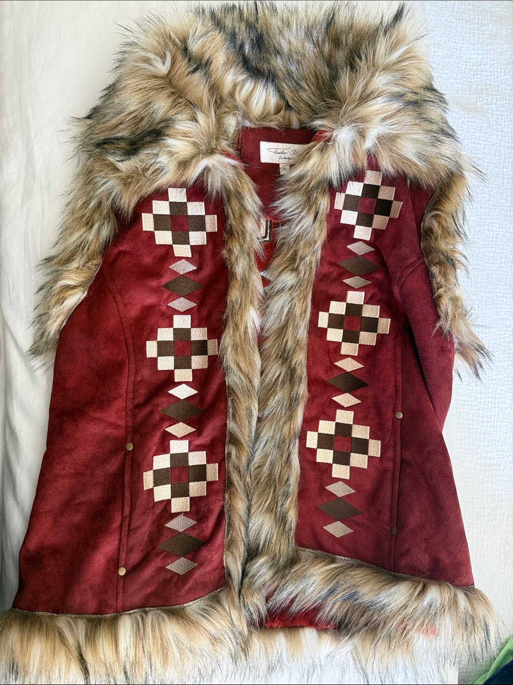 Red Suede-Style Faux-Fur Trim Vest with Geometric Embroidery